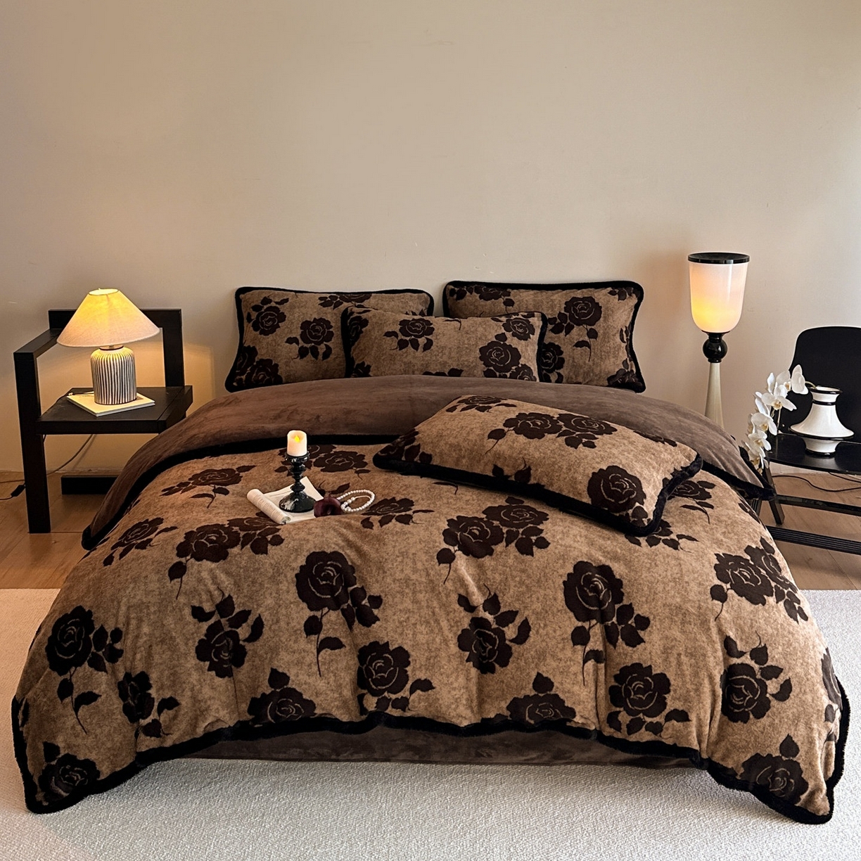 91家纺网 家纺一手货源 找家纺 （总）梵克保罗 2025秋冬新款加厚8斤包边款美拉德仿兔毛皮草牛奶绒四件套