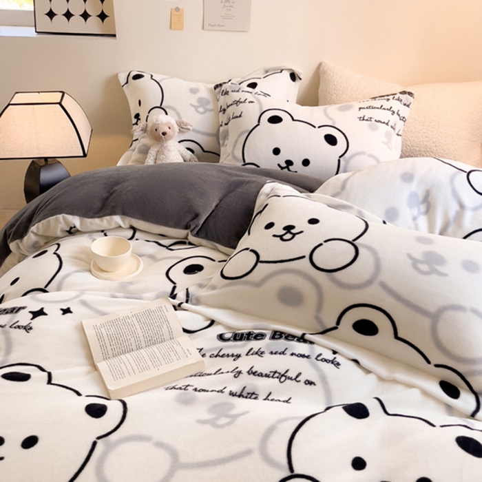 91家纺网 家纺一手货源 找家纺 宅部落 2025新款高克重牛奶绒四件套法莱绒三件套单被套 小熊熊