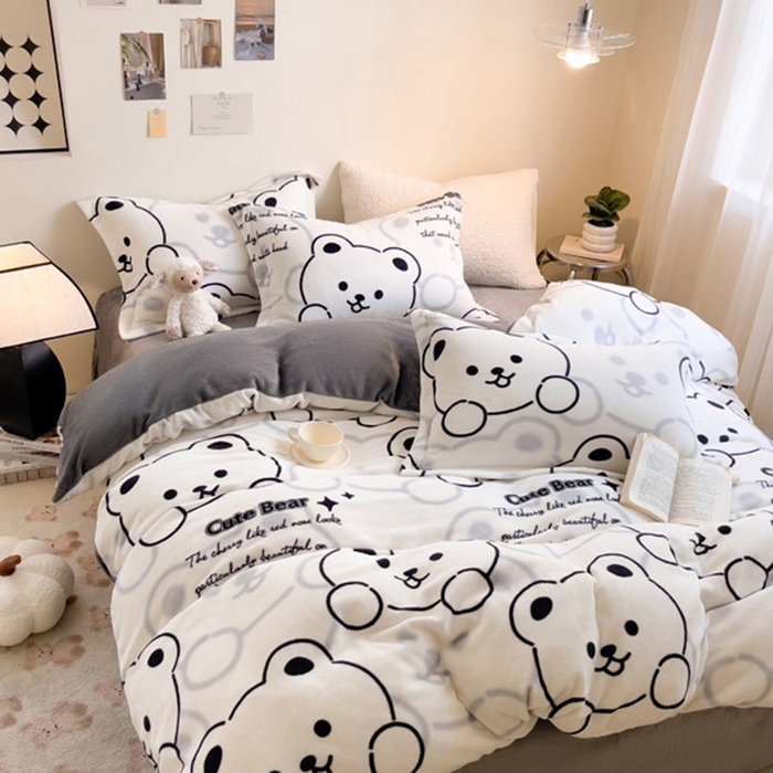 91家纺网 家纺一手货源 找家纺 宅部落 2025新款高克重牛奶绒四件套法莱绒三件套单被套 小熊熊