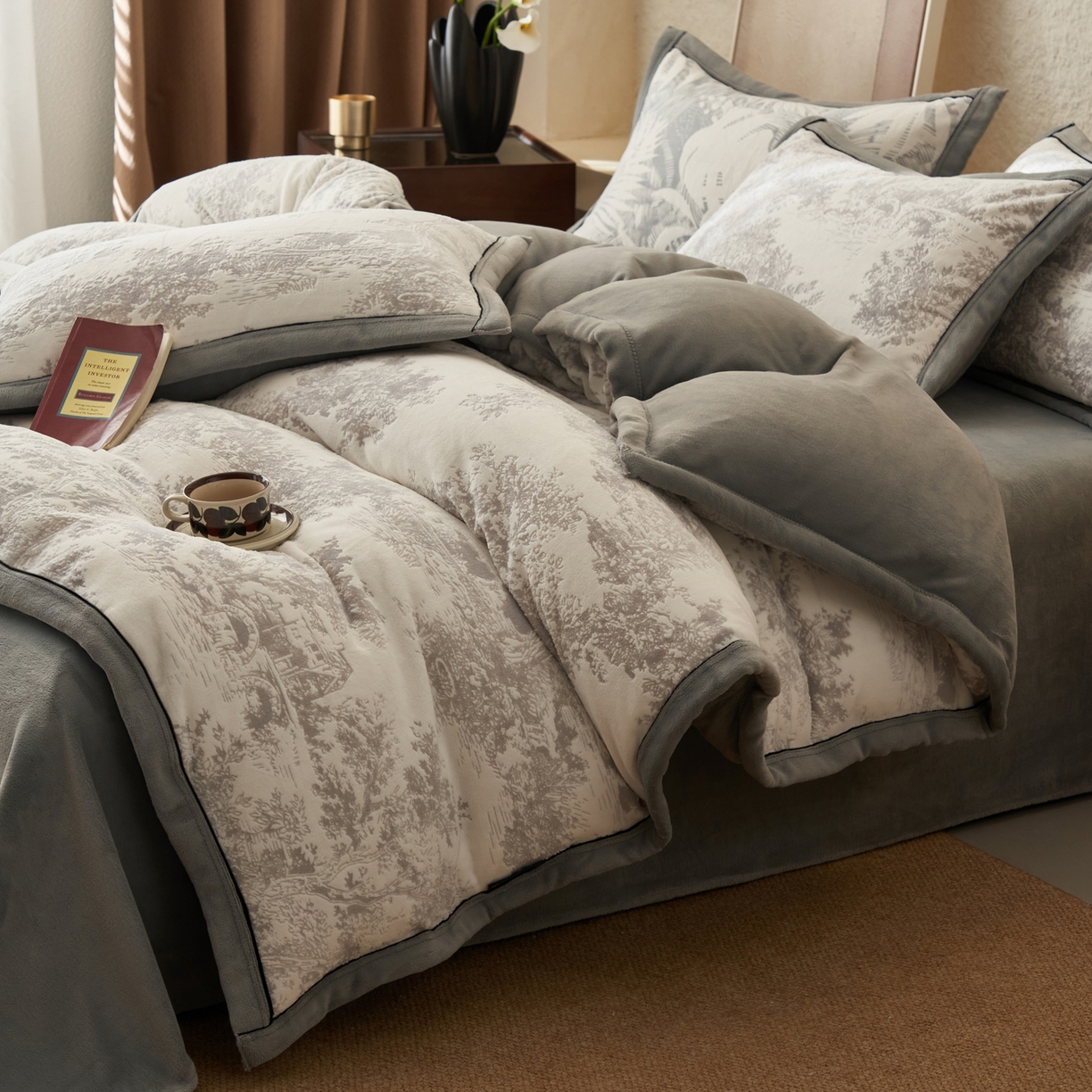 91家纺网 家纺一手货源 找家纺 （总）寐绸家纺 2025秋冬新款230g牛奶绒染色雕花四件套