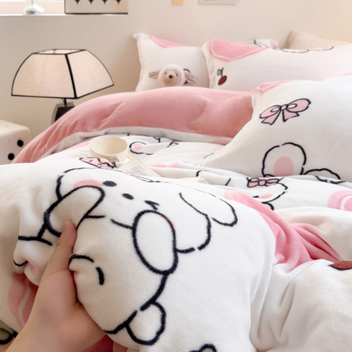 91家纺网 家纺一手货源 找家纺 宅部落 2025新款高克重牛奶绒四件套法莱绒三件套单被套 爱心小兔