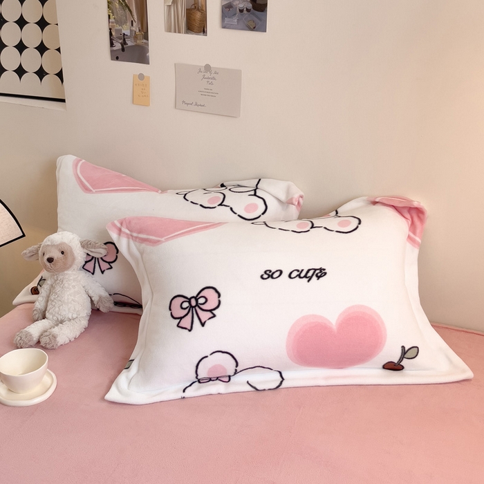 91家纺网 家纺一手货源 找家纺 宅部落 2025新款高克重牛奶绒四件套法莱绒三件套单被套 爱心小兔