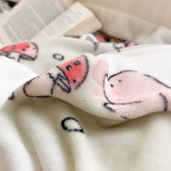 91家纺网 家纺一手货源 找家纺 宅部落 2025新款高克重牛奶绒四件套法莱绒三件套单被套 花丛小兔