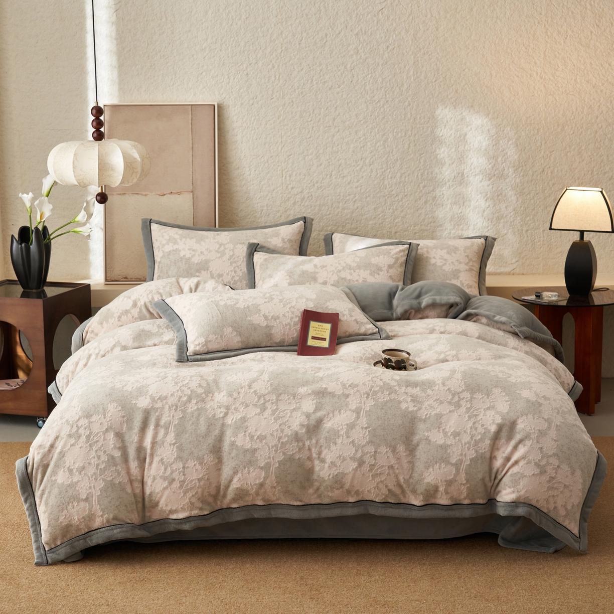 91家纺网 家纺一手货源 找家纺 寐绸家纺 2025秋冬新款230g牛奶绒染色雕花四件套 雕花四件套-丛林意境