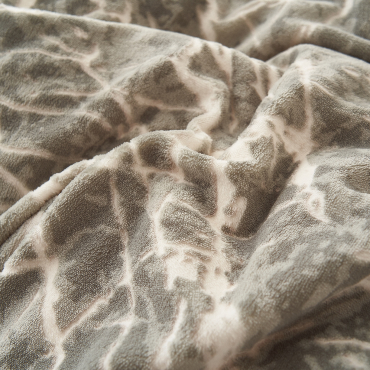 91家纺网 家纺一手货源 找家纺 寐绸家纺 2025秋冬新款230g牛奶绒染色雕花四件套 雕花四件套-大理石纹