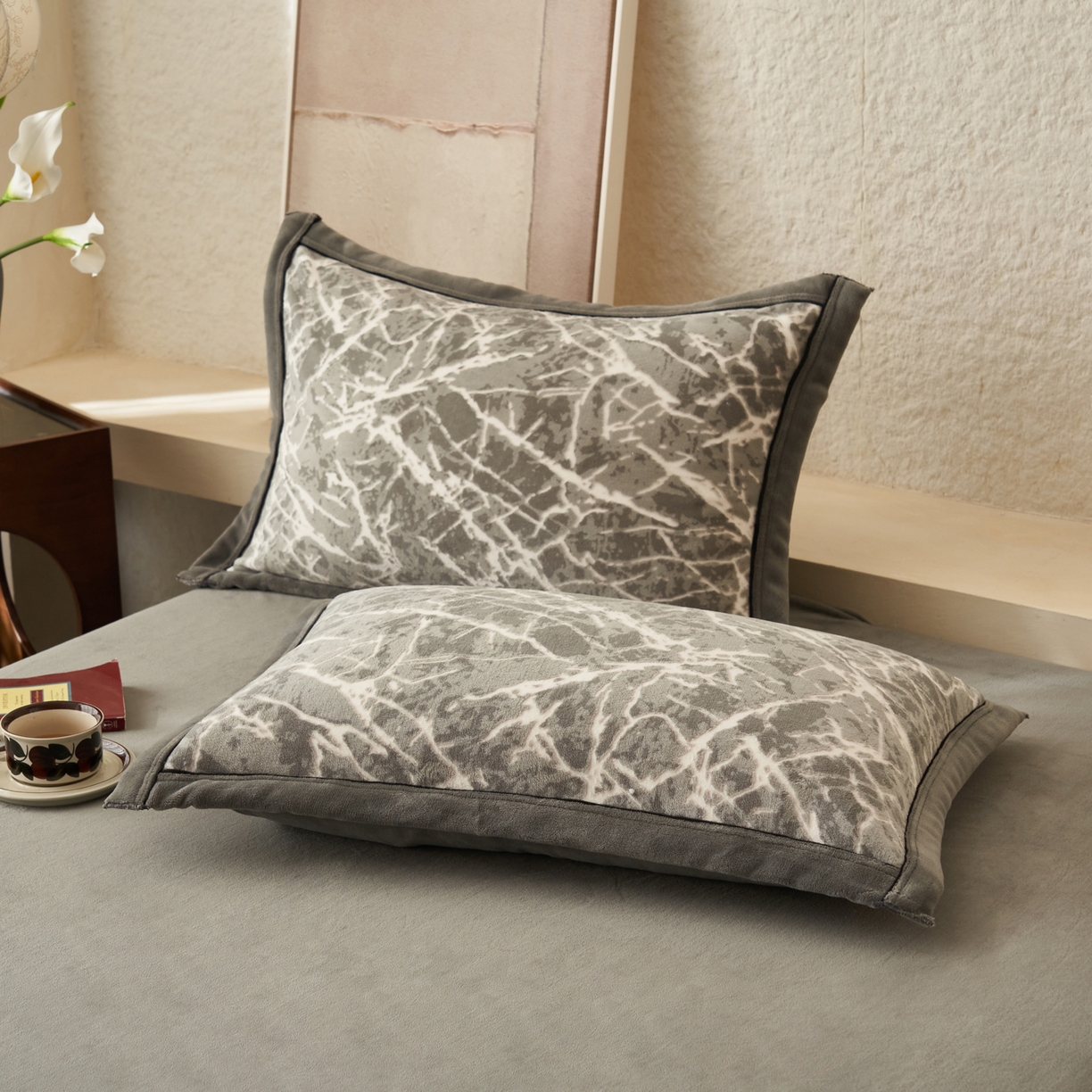 91家纺网 家纺一手货源 找家纺 寐绸家纺 2025秋冬新款230g牛奶绒染色雕花四件套 雕花四件套-大理石纹