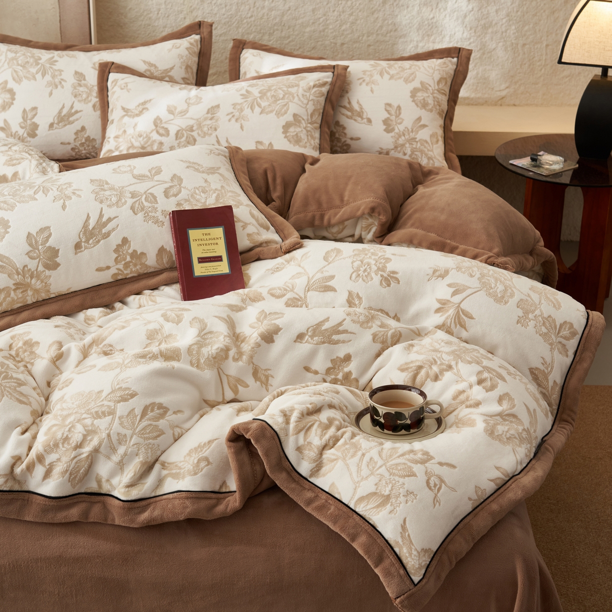 91家纺网 家纺一手货源 找家纺 寐绸家纺 2025秋冬新款230g牛奶绒染色雕花四件套 雕花四件套-玛雅