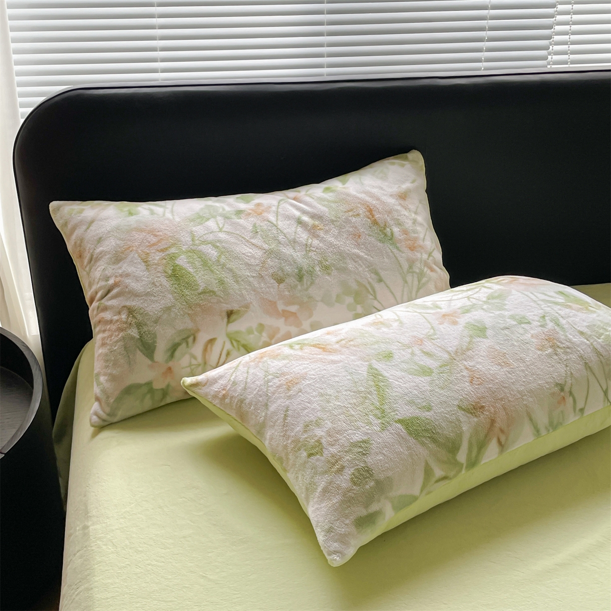 91家纺网 家纺一手货源 找家纺 本制 2025秋冬新款牛奶绒印花四件套 秘境（绿）-桉树绿