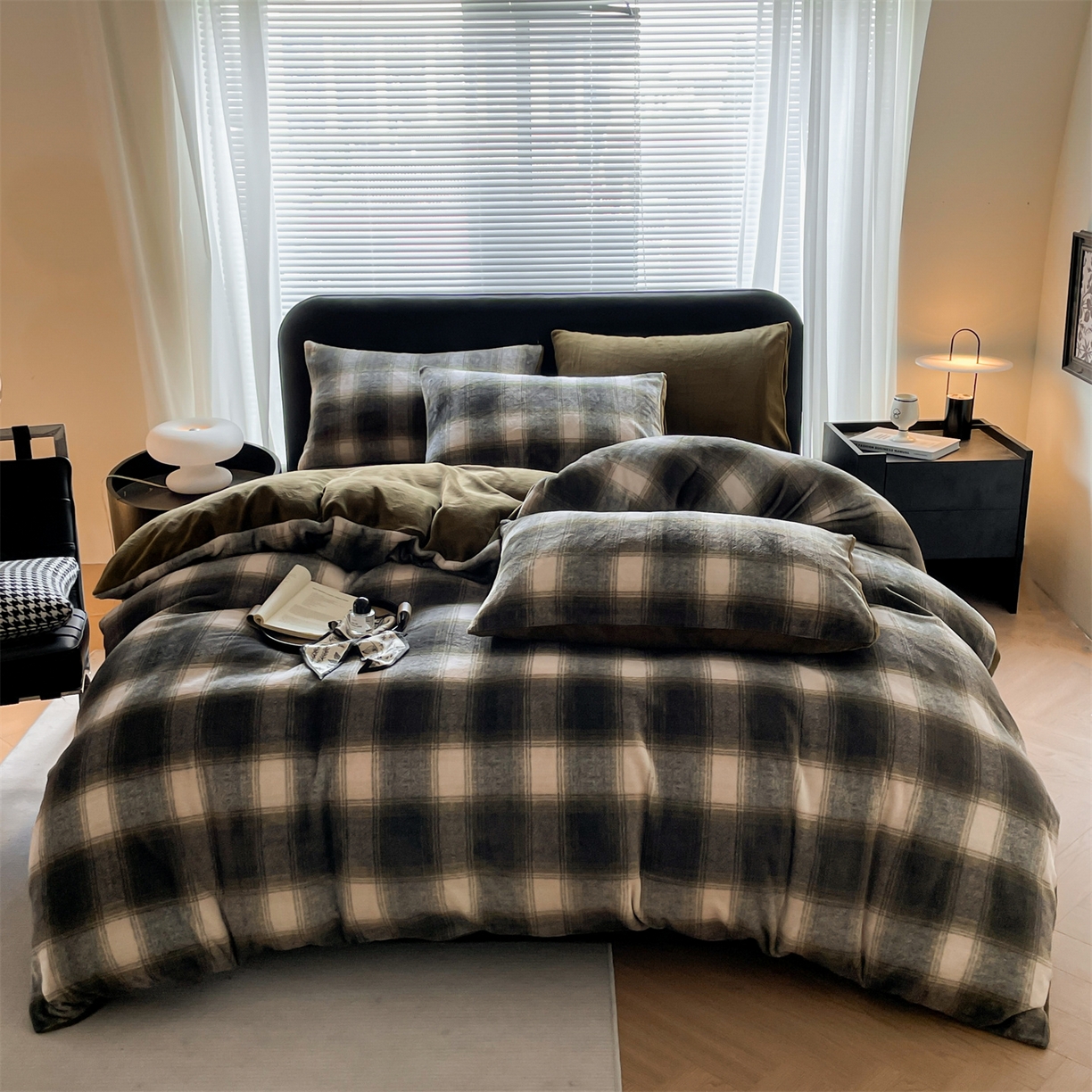 本制 2025秋冬新款牛奶绒印花四件套 复古绿格-伯爵绿