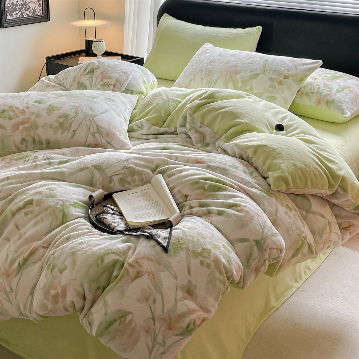 91家纺网 家纺一手货源 找家纺 本制 2025秋冬新款牛奶绒印花四件套 秘境（绿）-桉树绿