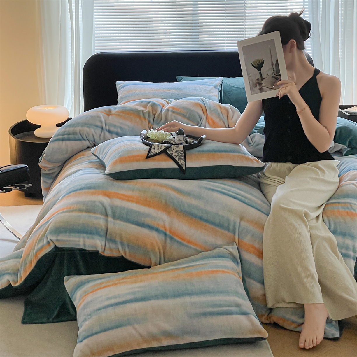 91家纺网 家纺一手货源 找家纺 本制 2025秋冬新款牛奶绒印花四件套 晨曦-里昂蓝