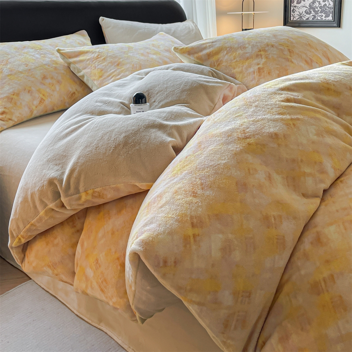 91家纺网 家纺一手货源 找家纺 本制 2025秋冬新款牛奶绒印花四件套 晨光-奶茶