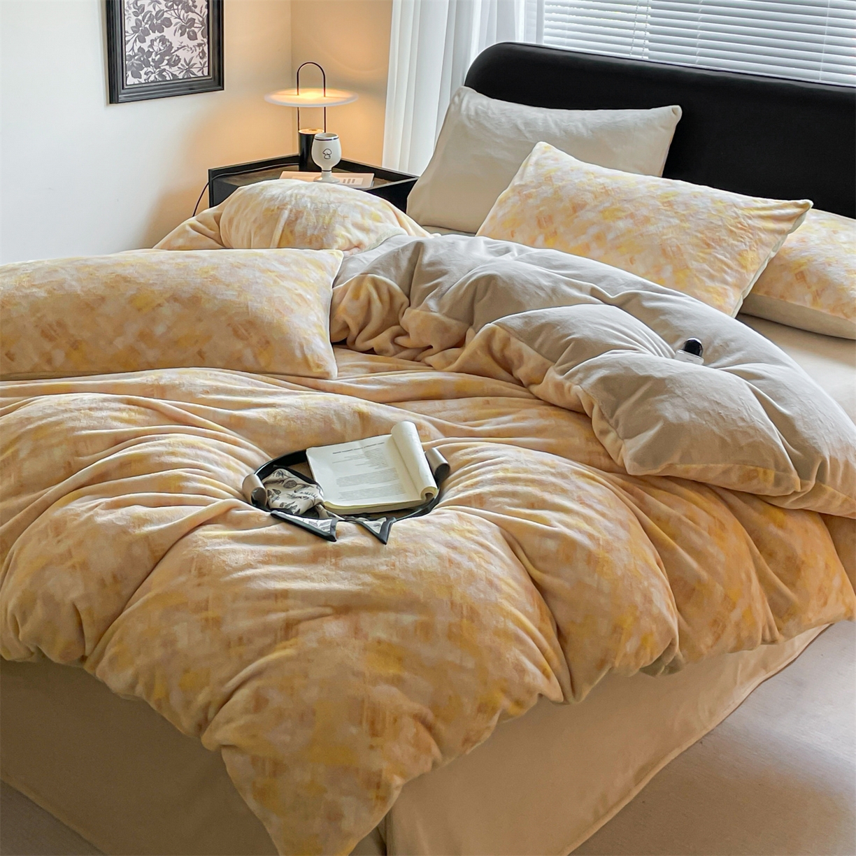 91家纺网 家纺一手货源 找家纺 本制 2025秋冬新款牛奶绒印花四件套 晨光-奶茶