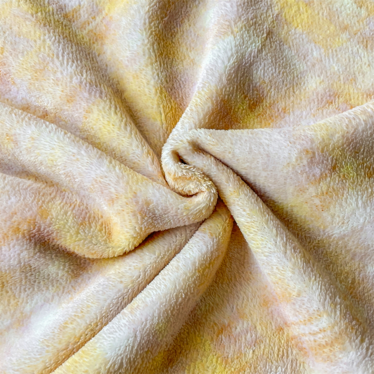 91家纺网 家纺一手货源 找家纺 本制 2025秋冬新款牛奶绒印花四件套 晨光-奶茶