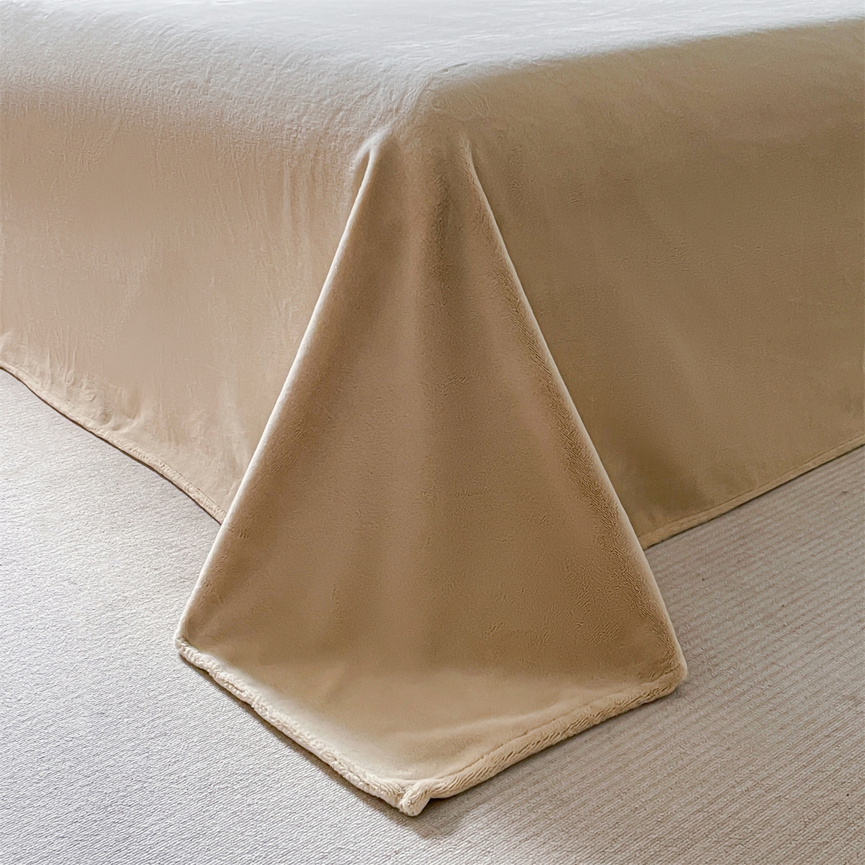 91家纺网 家纺一手货源 找家纺 本制 2025秋冬新款牛奶绒印花四件套 晨光-奶茶