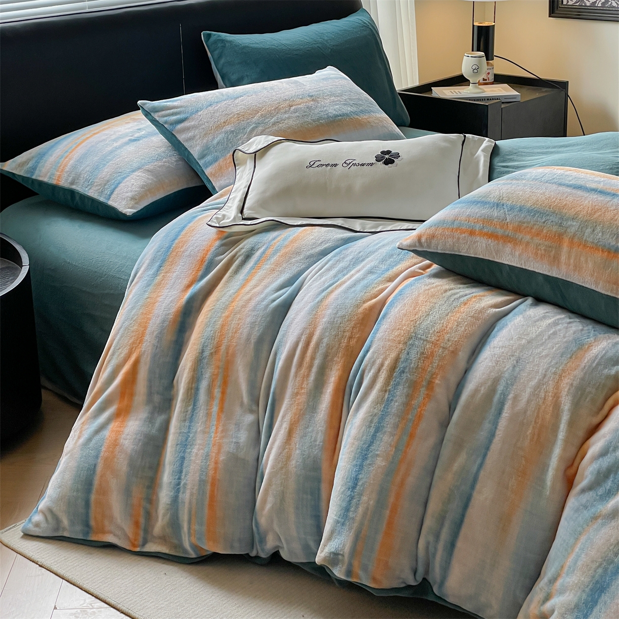 91家纺网 家纺一手货源 找家纺 本制 2025秋冬新款牛奶绒印花四件套 晨曦-里昂蓝