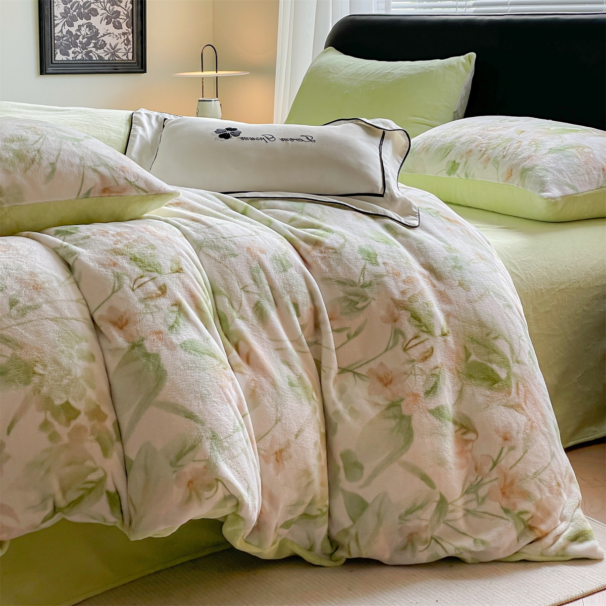 91家纺网 家纺一手货源 找家纺 本制 2025秋冬新款牛奶绒印花四件套 秘境（绿）-桉树绿