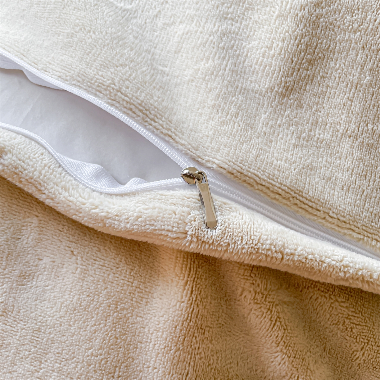 91家纺网 家纺一手货源 找家纺 本制 2025秋冬新款牛奶绒印花四件套 晨光-奶茶