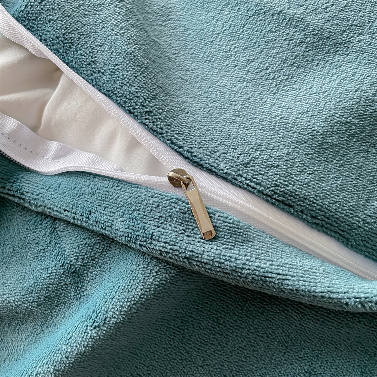 91家纺网 家纺一手货源 找家纺 本制 2025秋冬新款牛奶绒印花四件套 晨曦-里昂蓝