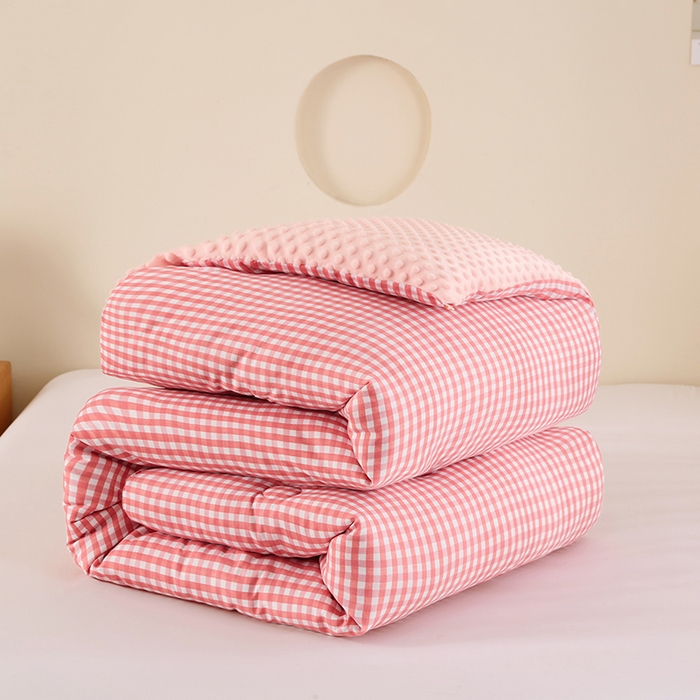 91家纺网 家纺一手货源 找家纺 乐沐 2025新款A类水洗棉双层纱豆豆绒被芯 克洛迪雅-红