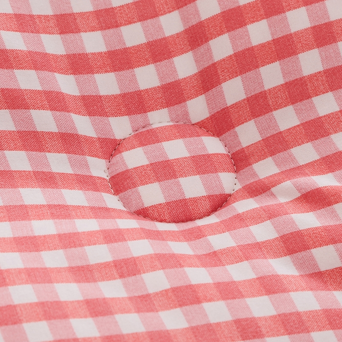 91家纺网 家纺一手货源 找家纺 乐沐 2025新款A类水洗棉双层纱豆豆绒被芯 克洛迪雅-红