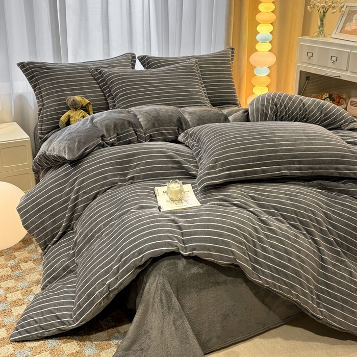 91家纺网 家纺一手货源 找家纺 （总）宅部落 2025新款高克重牛奶绒卡通印花单被套