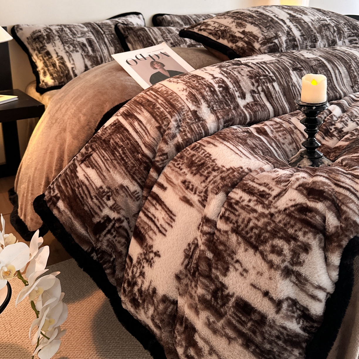 91家纺网 家纺一手货源 找家纺 梵克保罗 2025秋冬新款加厚8斤包边款美拉德仿兔毛皮草牛奶绒四件套 美拉德包边款-暮光