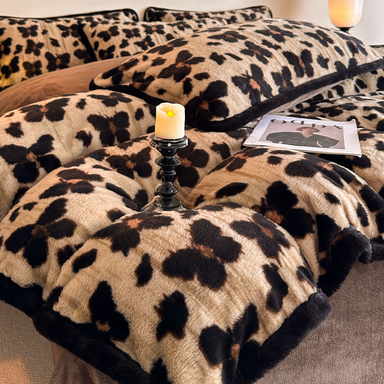 91家纺网 家纺一手货源 找家纺 梵克保罗 2025秋冬新款加厚8斤包边款美拉德仿兔毛皮草牛奶绒四件套 美拉德包边款-双栖蝶