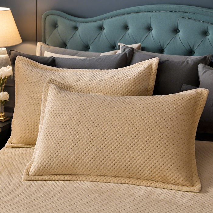 91家纺网 家纺一手货源 找家纺 （总）小牛席业 2025新款加厚牛奶绒满天星夹棉枕套