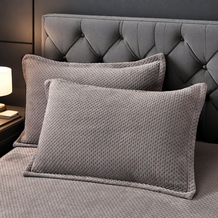 小牛席业 2025新款加厚牛奶绒满天星夹棉枕套 牛奶绒满天星夹棉枕套-浅灰