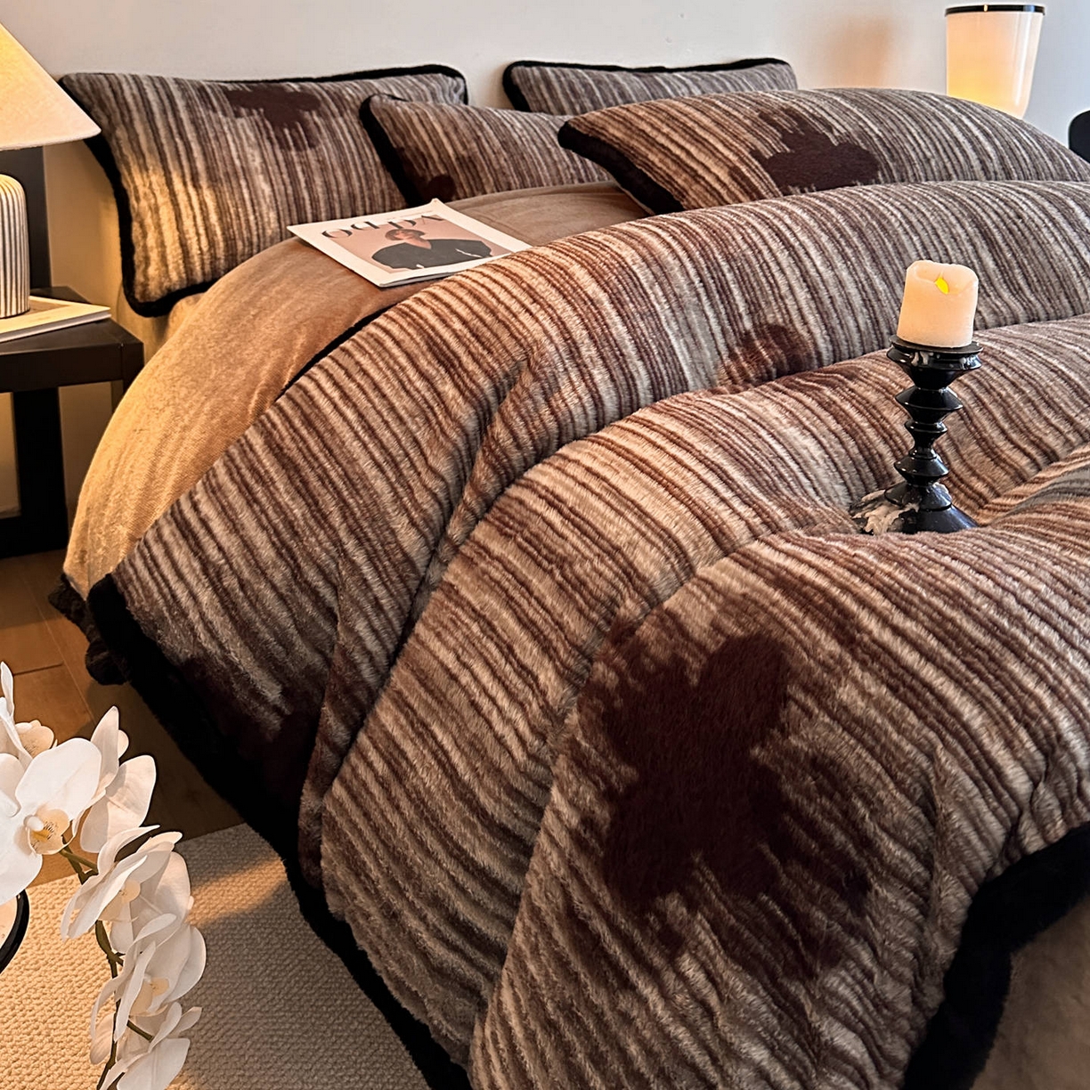 91家纺网 家纺一手货源 找家纺 梵克保罗 2025秋冬新款加厚8斤包边款美拉德仿兔毛皮草牛奶绒四件套 美拉德包边款-永恒誓言