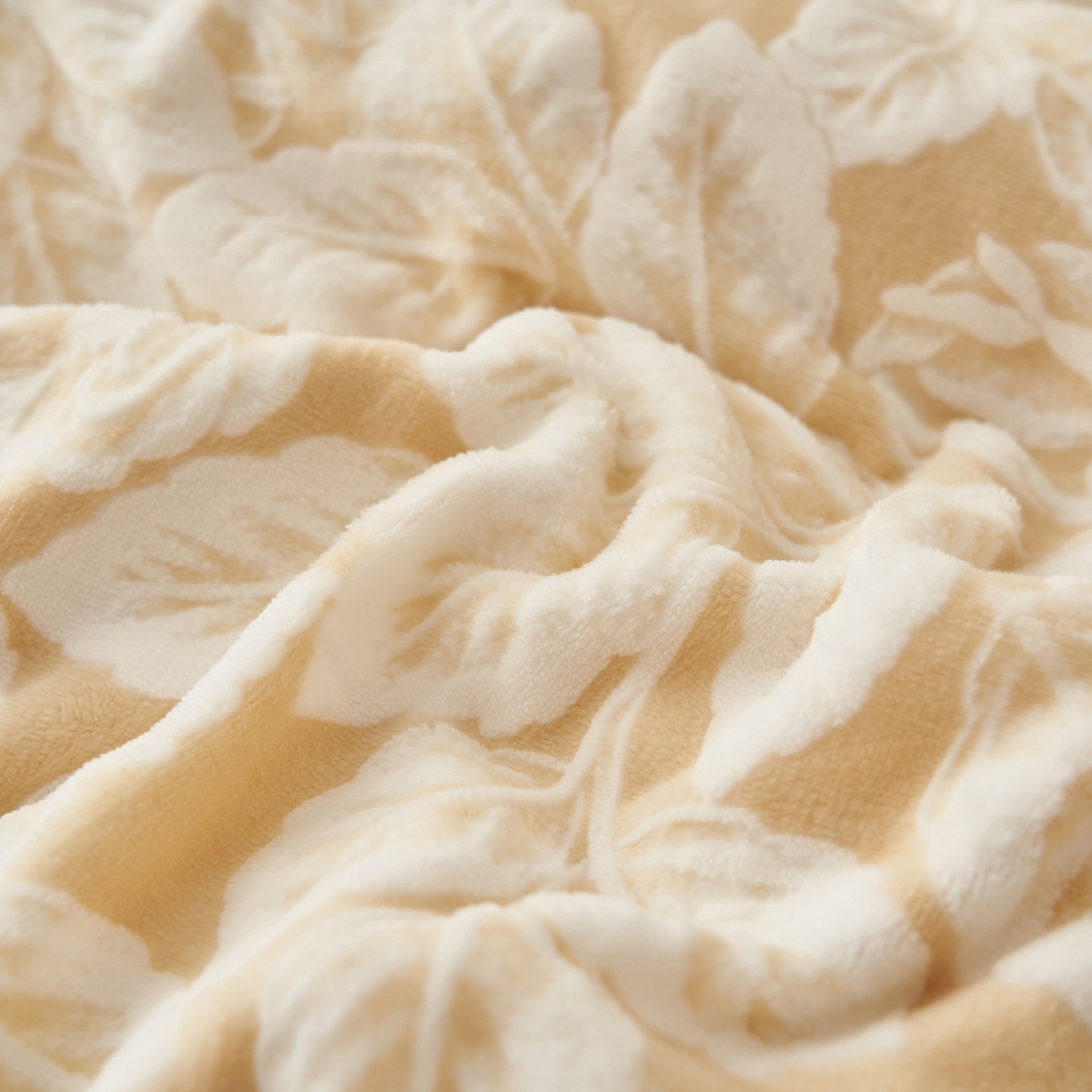 91家纺网 家纺一手货源 找家纺 寐绸家纺 2025秋冬新款230g牛奶绒染色雕花四件套 雕花四件套-叶茂