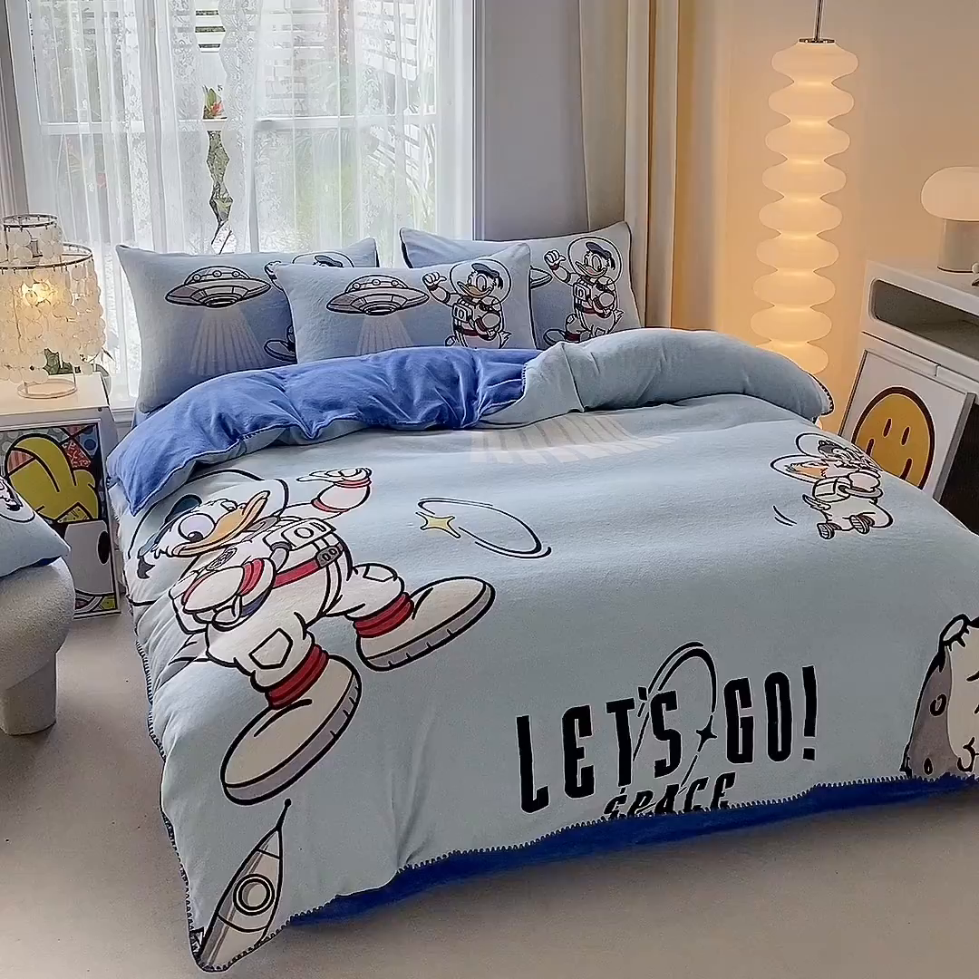 91家纺网 家纺一手货源 找家纺 一电 2025新款双面牛奶绒被套单件150x200儿童加厚法兰珊瑚绒被罩200x230冬季-第二批 太空鸭