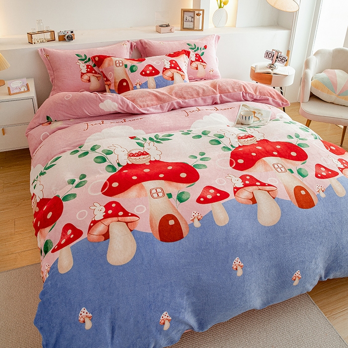 91家纺网 家纺一手货源 找家纺 宅部落 2025新款高克重牛奶绒卡通印花单被套 蘑菇小屋