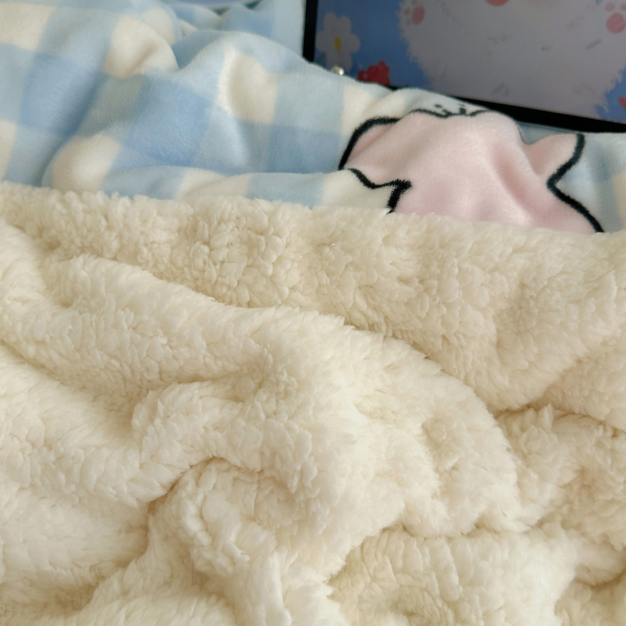 91家纺网 家纺一手货源 找家纺 （总）顾里家纺 2025新款ins韩风甜感羊羔拼接牛奶绒少女系四件套