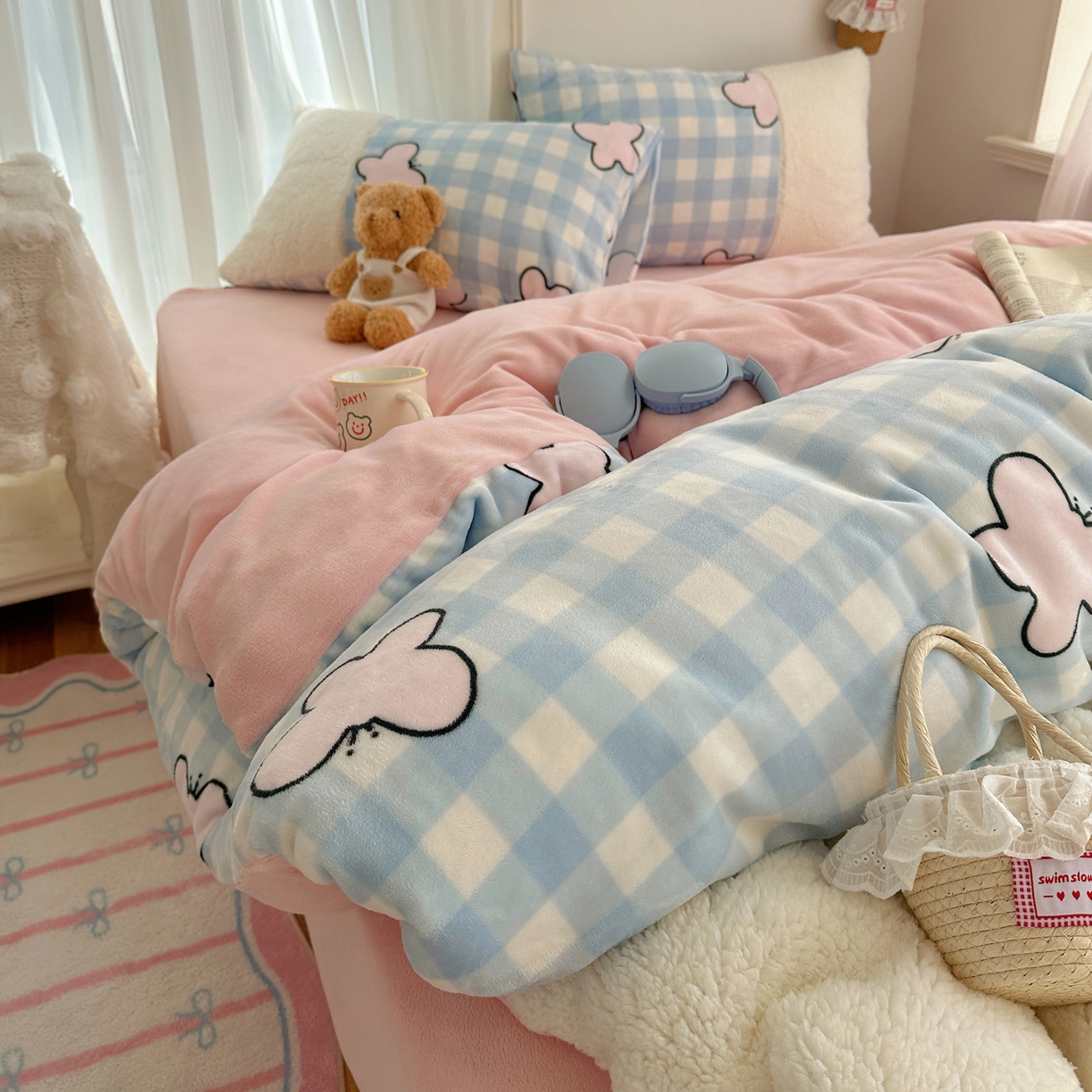 91家纺网 家纺一手货源 找家纺 （总）顾里家纺 2025新款ins韩风甜感羊羔拼接牛奶绒少女系四件套