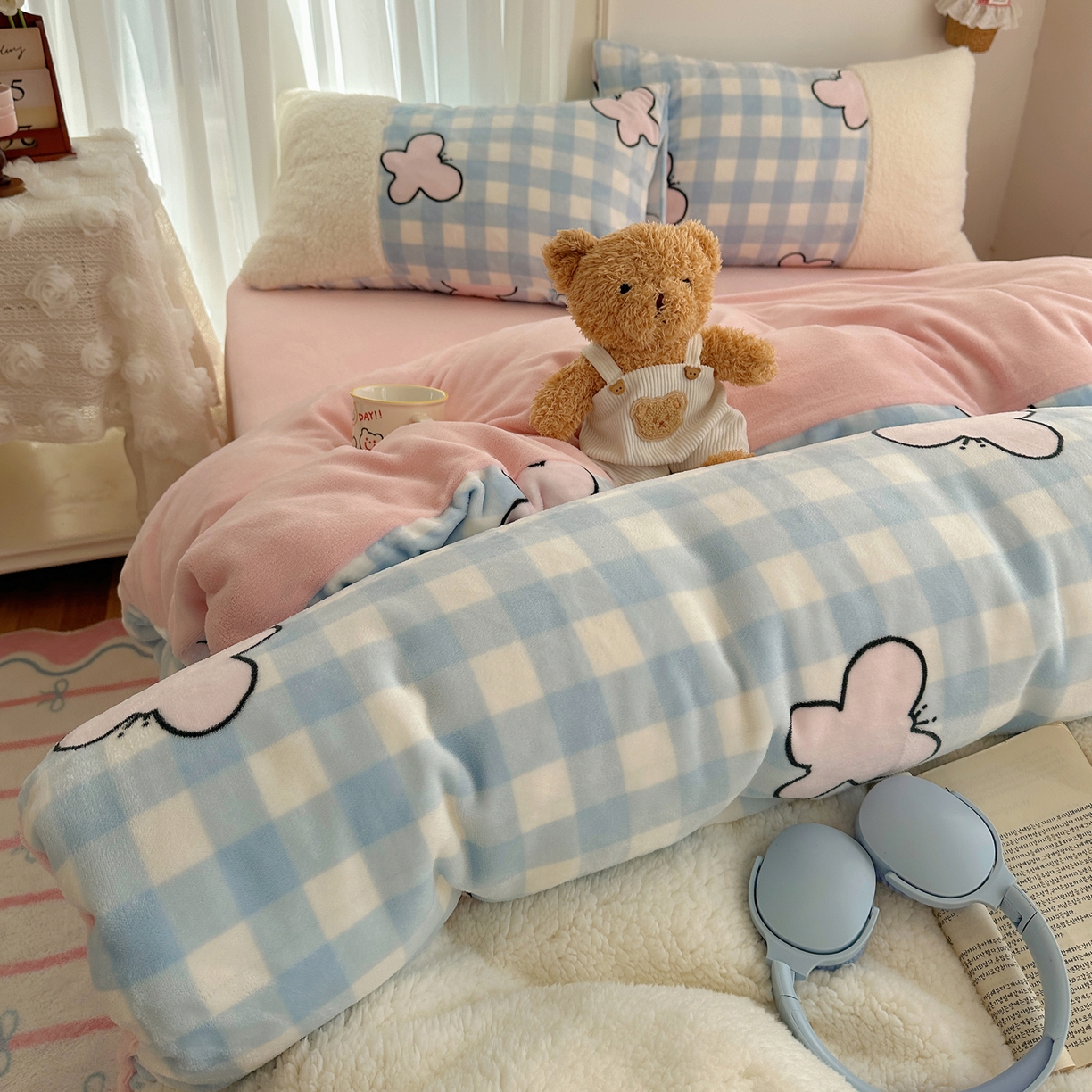 91家纺网 家纺一手货源 找家纺 （总）顾里家纺 2025新款ins韩风甜感羊羔拼接牛奶绒少女系四件套