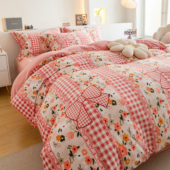 91家纺网 家纺一手货源 找家纺 宅部落 2025新款高克重牛奶绒卡通印花单被套 小时代