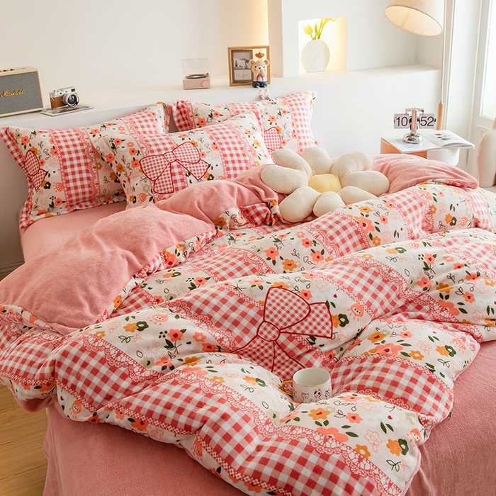 91家纺网 家纺一手货源 找家纺 宅部落 2025新款高克重牛奶绒卡通印花单被套 小时代