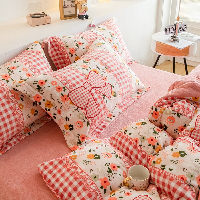 91家纺网 家纺一手货源 找家纺 宅部落 2025新款高克重牛奶绒卡通印花单被套 小时代