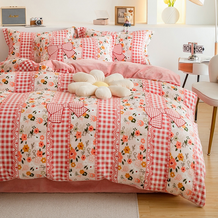 91家纺网 家纺一手货源 找家纺 宅部落 2025新款高克重牛奶绒卡通印花单被套 小时代