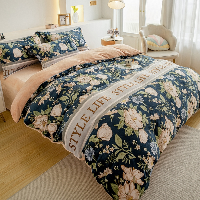 91家纺网 家纺一手货源 找家纺 宅部落 2025新款高克重牛奶绒卡通印花单被套 兰黛佳人