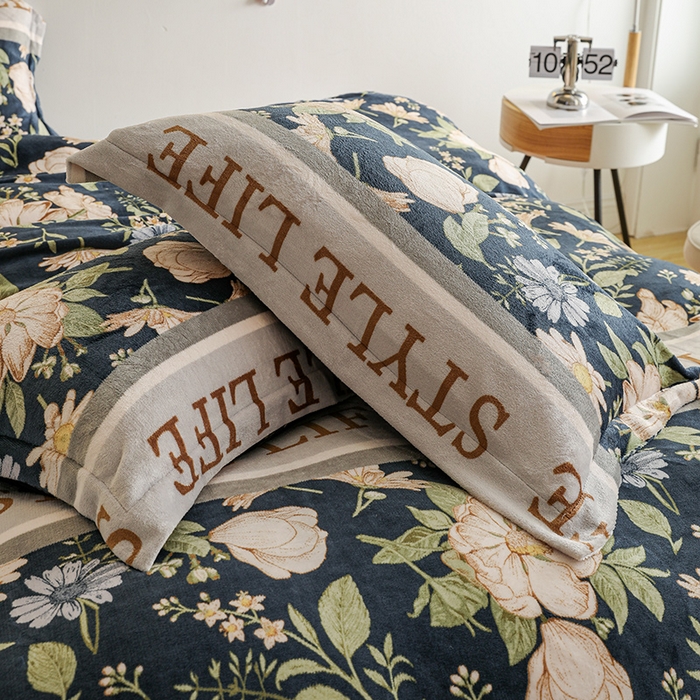 91家纺网 家纺一手货源 找家纺 宅部落 2025新款高克重牛奶绒卡通印花单被套 兰黛佳人