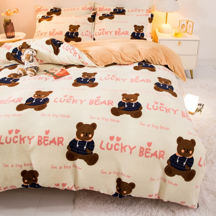 91家纺网 家纺一手货源 找家纺 宅部落 2025新款高克重牛奶绒卡通印花单被套 小睡熊