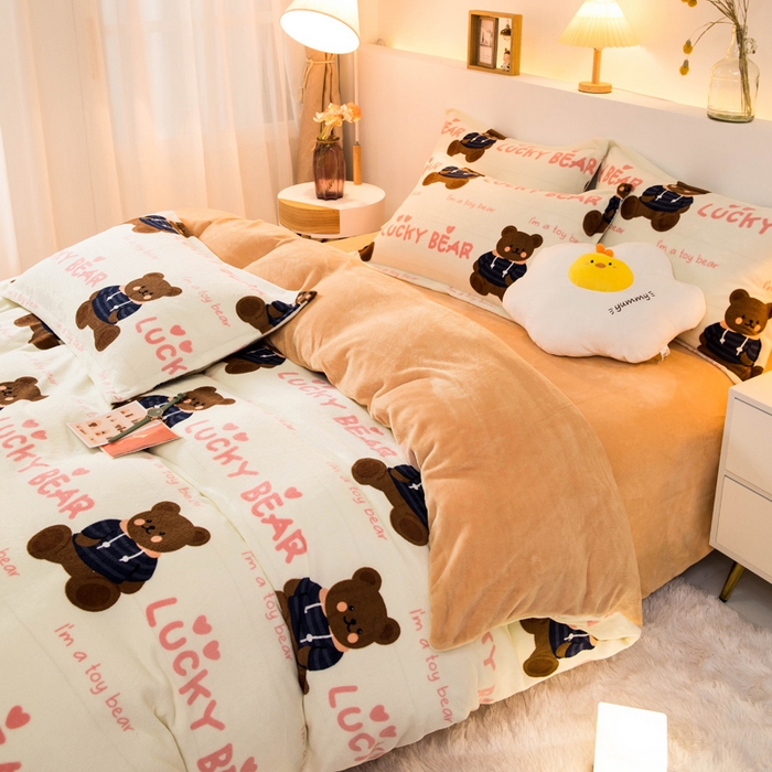 91家纺网 家纺一手货源 找家纺 宅部落 2025新款高克重牛奶绒卡通印花单被套 小睡熊