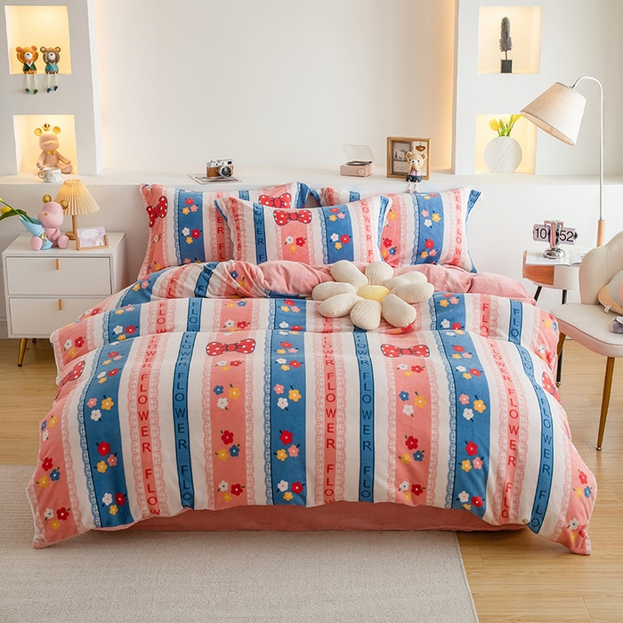 91家纺网 家纺一手货源 找家纺 宅部落 2025新款高克重牛奶绒卡通印花单被套 恋蝶花