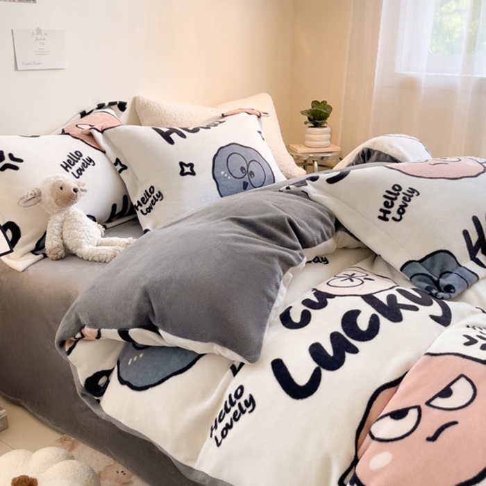 91家纺网 家纺一手货源 找家纺 宅部落 2025新款高克重牛奶绒卡通印花单被套 愤怒的小煤球