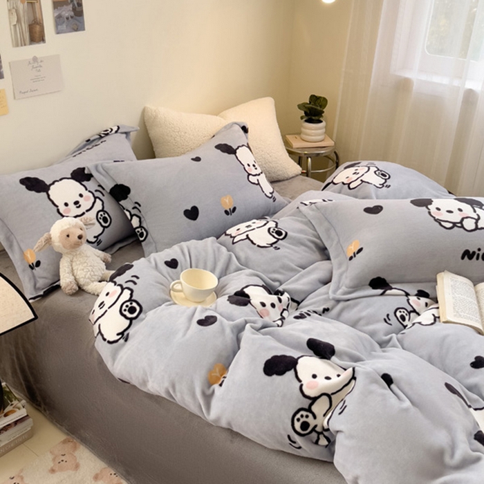 91家纺网 家纺一手货源 找家纺 宅部落 2025新款高克重牛奶绒卡通印花单被套 快乐小汪汪