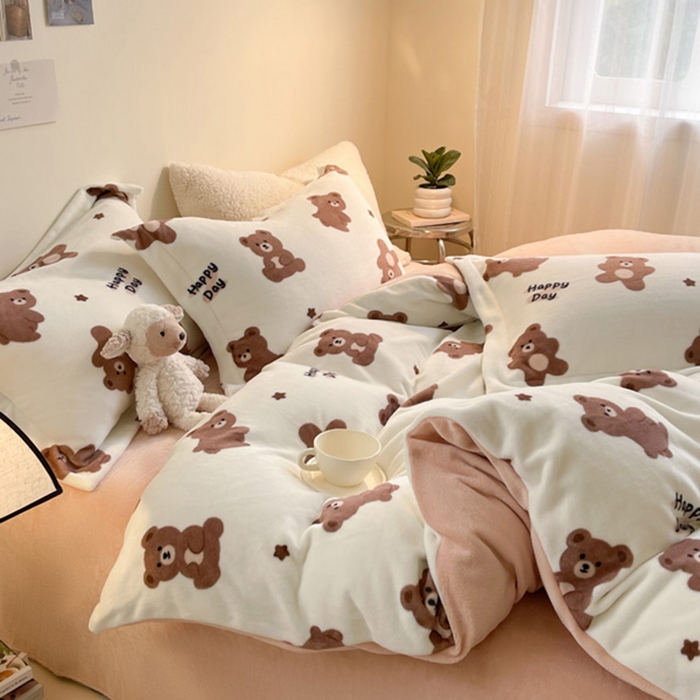 91家纺网 家纺一手货源 找家纺 宅部落 2025新款高克重牛奶绒卡通印花单被套 小棕熊