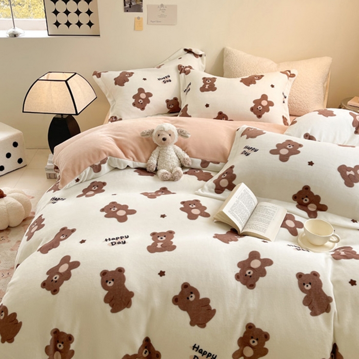 91家纺网 家纺一手货源 找家纺 宅部落 2025新款高克重牛奶绒卡通印花单被套 小棕熊